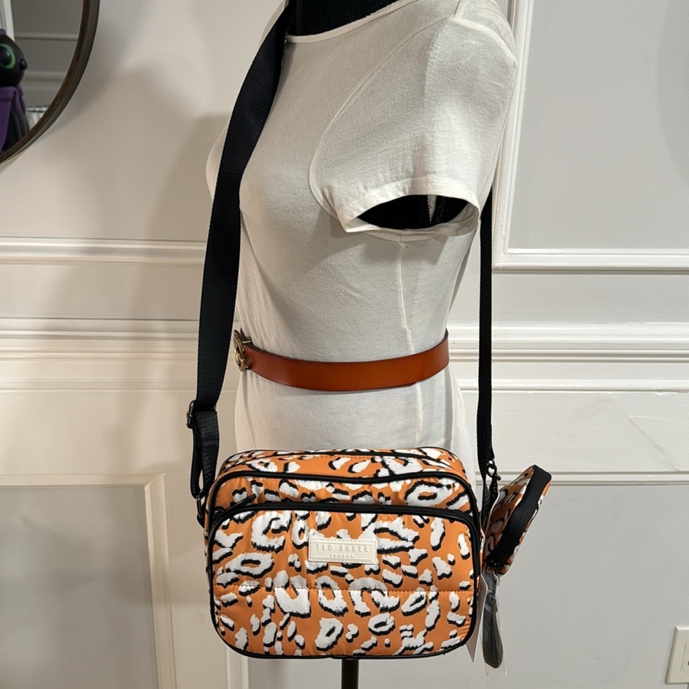 Ted Baker Bag Leopard Detail Nylon Puffer Camera Bag  Cellphone Holder Crossbody - Picture 10 of 17